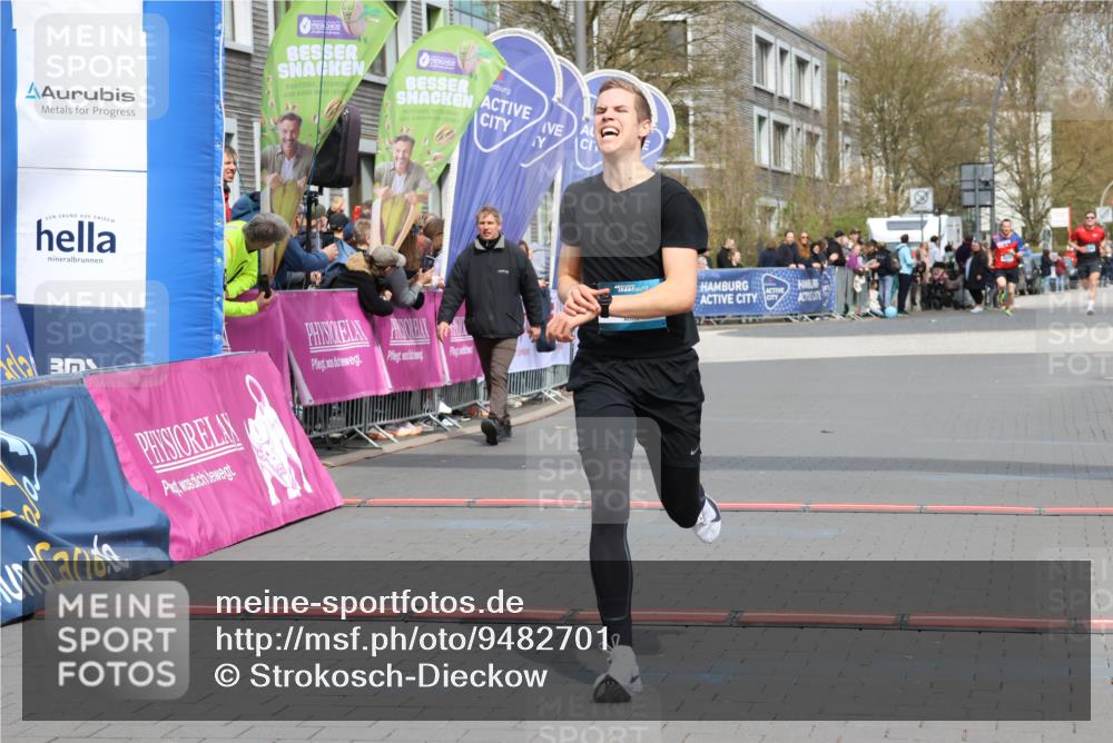 12.04.2026 - 45. Internationalen Wilhelmsburger Insellauf Strokosch-Dieckow http://msf.ph/oto/9482701 12.04.2026 12:48:52 Ziel 3159 meine-sportfotos.de