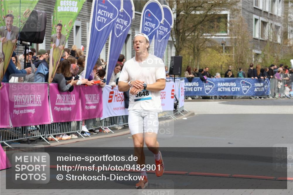 12.04.2026 - 45. Internationalen Wilhelmsburger Insellauf Strokosch-Dieckow http://msf.ph/oto/9482901 12.04.2026 12:49:16 Ziel 3947, 5648 meine-sportfotos.de