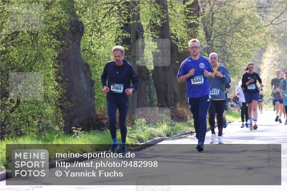 12.04.2026 - 45. Internationalen Wilhelmsburger Insellauf Yannick Fuchs http://msf.ph/oto/9482998 12.04.2026 10:31:41 Laufen 2065, 5442, 5337, 2724, 2 meine-sportfotos.de