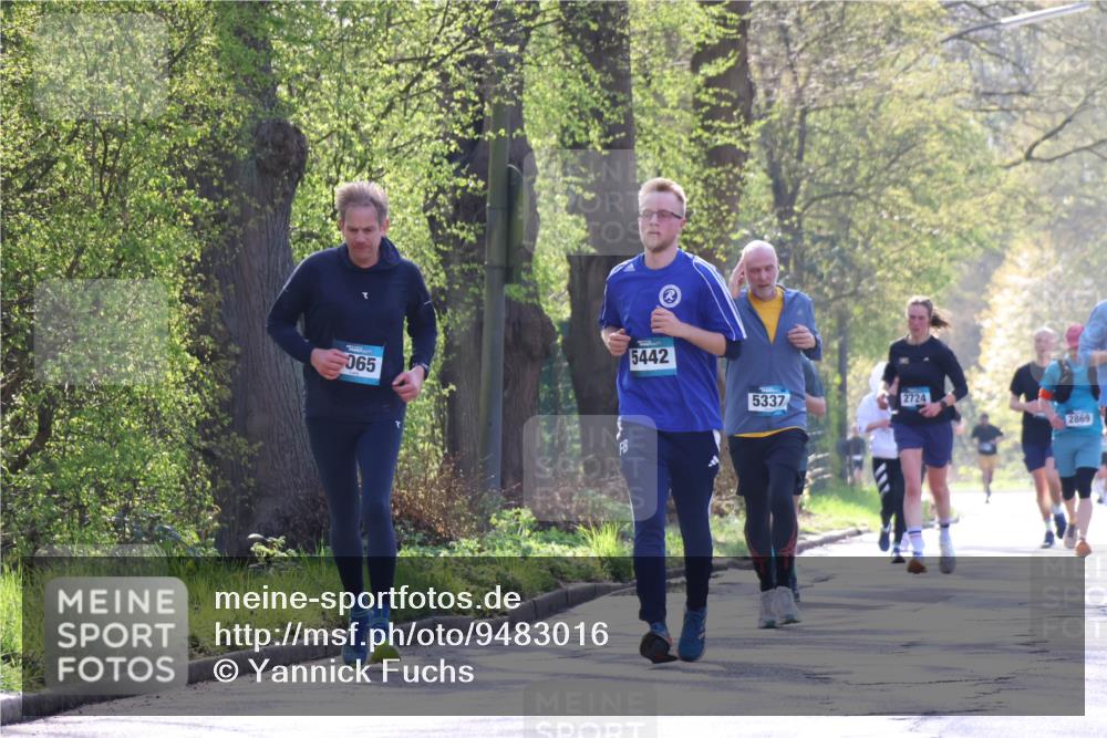 12.04.2026 - 45. Internationalen Wilhelmsburger Insellauf Yannick Fuchs http://msf.ph/oto/9483016 12.04.2026 10:31:42 Laufen 065, 5442, 5337, 2724, 2869 meine-sportfotos.de