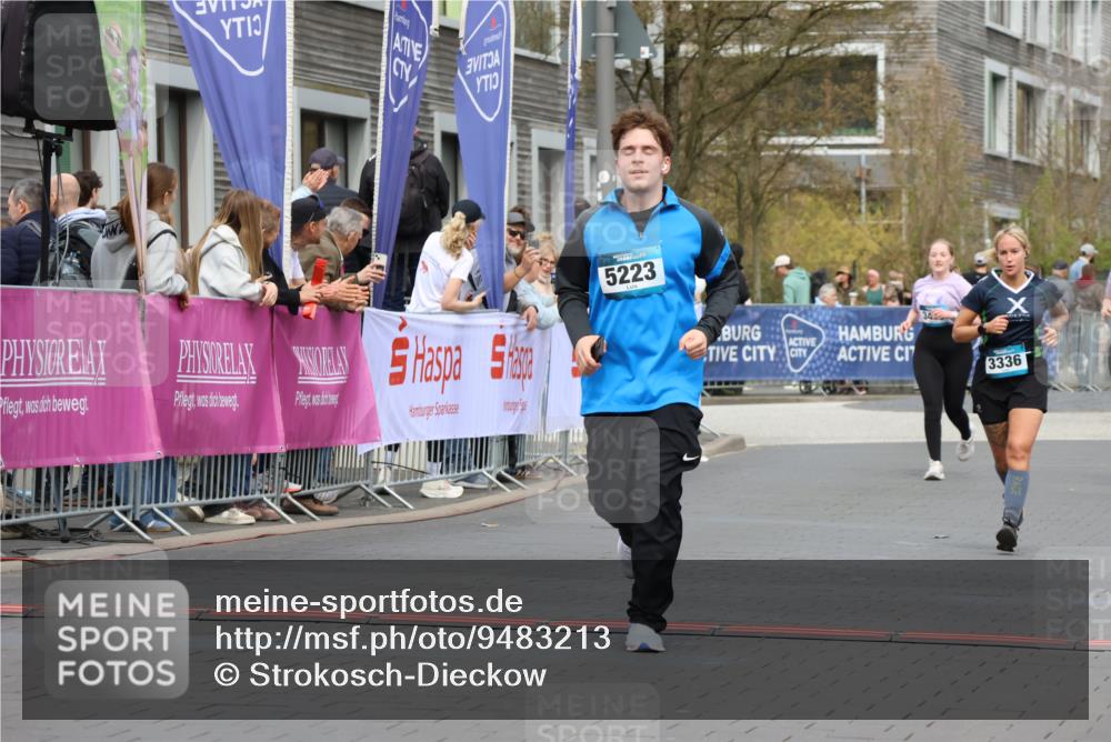 12.04.2026 - 45. Internationalen Wilhelmsburger Insellauf Strokosch-Dieckow http://msf.ph/oto/9483213 12.04.2026 13:23:41 Ziel 5223, 3336, 3783 meine-sportfotos.de