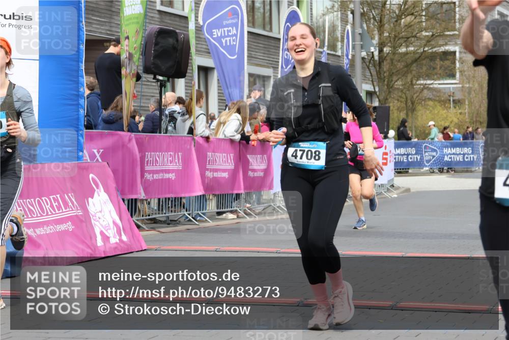 12.04.2026 - 45. Internationalen Wilhelmsburger Insellauf Strokosch-Dieckow http://msf.ph/oto/9483273 12.04.2026 13:23:31 Ziel 4708, 3774, 4358 meine-sportfotos.de