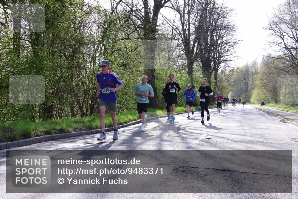 12.04.2026 - 45. Internationalen Wilhelmsburger Insellauf Yannick Fuchs http://msf.ph/oto/9483371 12.04.2026 10:32:13 Laufen 3086, 2039, 3091, 4615 meine-sportfotos.de