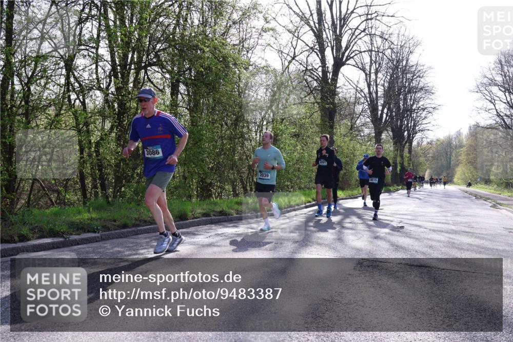 12.04.2026 - 45. Internationalen Wilhelmsburger Insellauf Yannick Fuchs http://msf.ph/oto/9483387 12.04.2026 10:32:14 Laufen 3086, 2039, 3091, 4615 meine-sportfotos.de