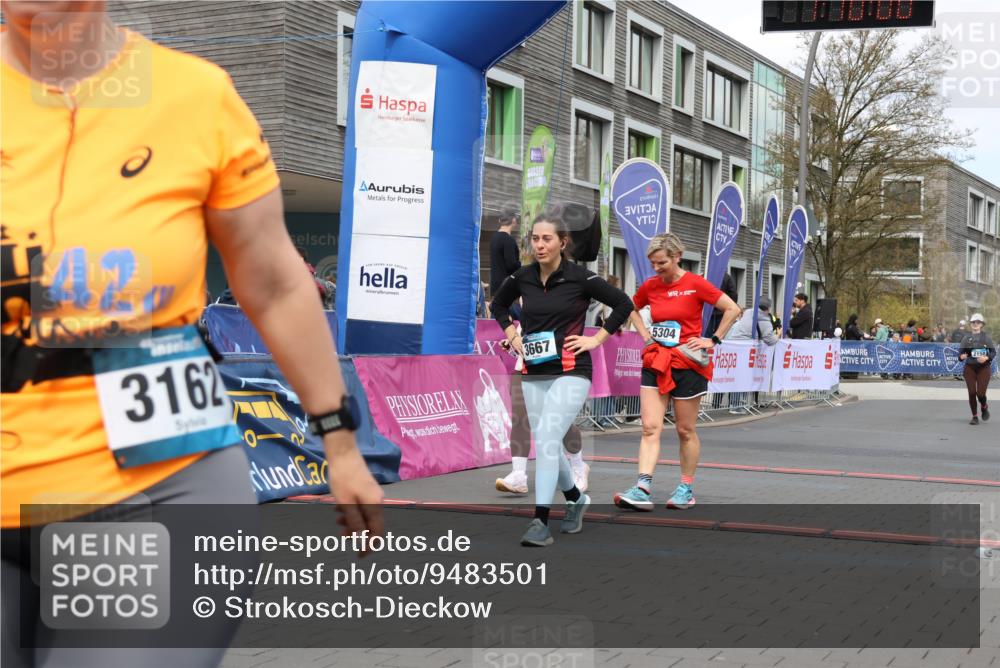12.04.2026 - 45. Internationalen Wilhelmsburger Insellauf Strokosch-Dieckow http://msf.ph/oto/9483501 12.04.2026 13:23:00 Ziel 3667, 5304, 4210, 4014 meine-sportfotos.de