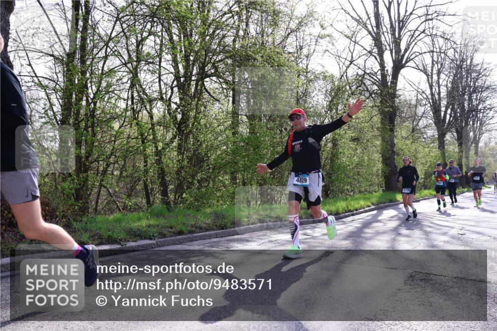 12.04.2026 - 45. Internationalen Wilhelmsburger Insellauf Yannick Fuchs http://msf.ph/oto/9483571 12.04.2026 10:32:33 Laufen 4829, 3779, 565 meine-sportfotos.de