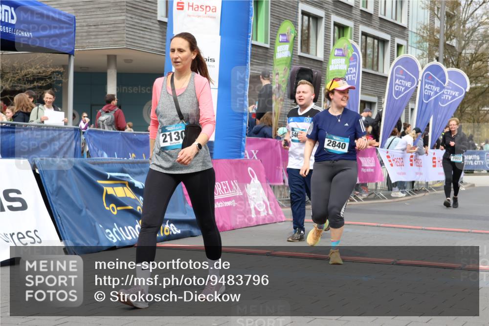 12.04.2026 - 45. Internationalen Wilhelmsburger Insellauf Strokosch-Dieckow http://msf.ph/oto/9483796 12.04.2026 13:22:29 Ziel 2130, 2840, 3998, 5462, 5205, 4809, 2002 meine-sportfotos.de