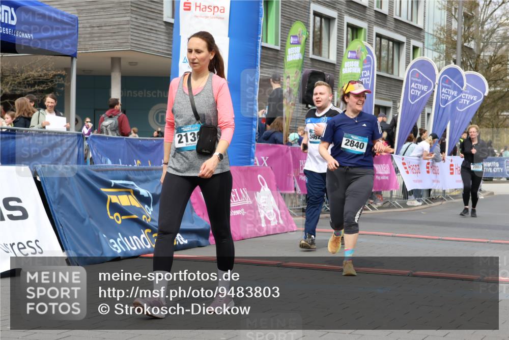 12.04.2026 - 45. Internationalen Wilhelmsburger Insellauf Strokosch-Dieckow http://msf.ph/oto/9483803 12.04.2026 13:22:29 Ziel 2130, 2840, 3998, 5462, 5205, 4809, 2002 meine-sportfotos.de