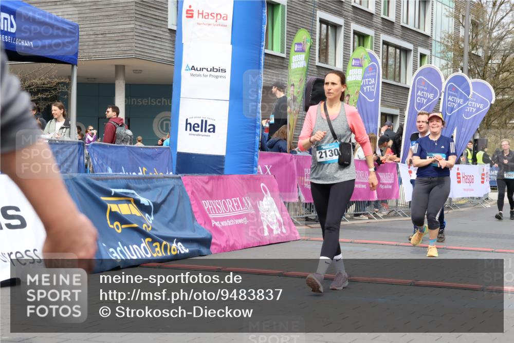 12.04.2026 - 45. Internationalen Wilhelmsburger Insellauf Strokosch-Dieckow http://msf.ph/oto/9483837 12.04.2026 13:22:28 Ziel 2552, 2130, 2840, 3998, 5462, 5205, 4809, 2002 meine-sportfotos.de