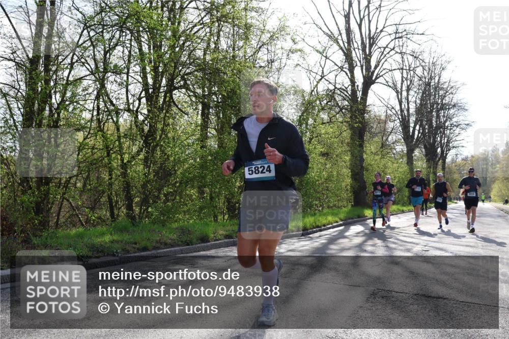 12.04.2026 - 45. Internationalen Wilhelmsburger Insellauf Yannick Fuchs http://msf.ph/oto/9483938 12.04.2026 10:33:02 Laufen 5824, 2813, 2656, 104 meine-sportfotos.de