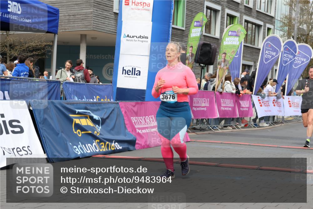 12.04.2026 - 45. Internationalen Wilhelmsburger Insellauf Strokosch-Dieckow http://msf.ph/oto/9483964 12.04.2026 13:22:16 Ziel 3676, 2628, 3251, 5201 meine-sportfotos.de