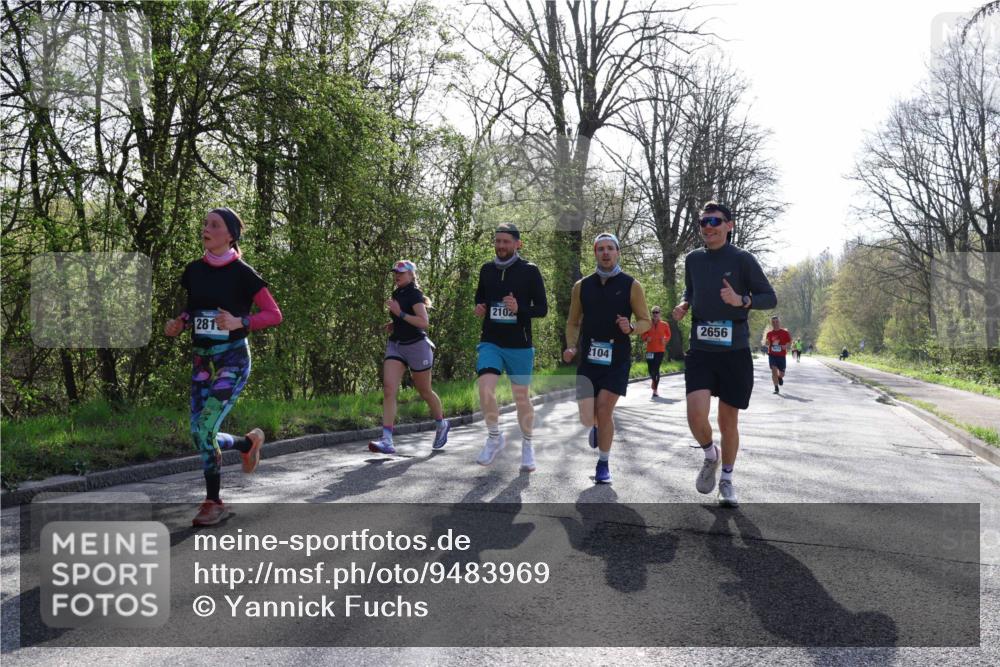 12.04.2026 - 45. Internationalen Wilhelmsburger Insellauf Yannick Fuchs http://msf.ph/oto/9483969 12.04.2026 10:33:04 Laufen 2102, 281, 2104, 2656 meine-sportfotos.de