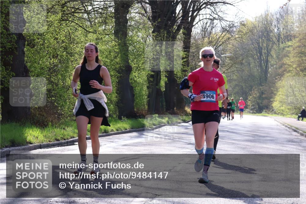 12.04.2026 - 45. Internationalen Wilhelmsburger Insellauf Yannick Fuchs http://msf.ph/oto/9484147 12.04.2026 10:33:26 Laufen 4906 meine-sportfotos.de