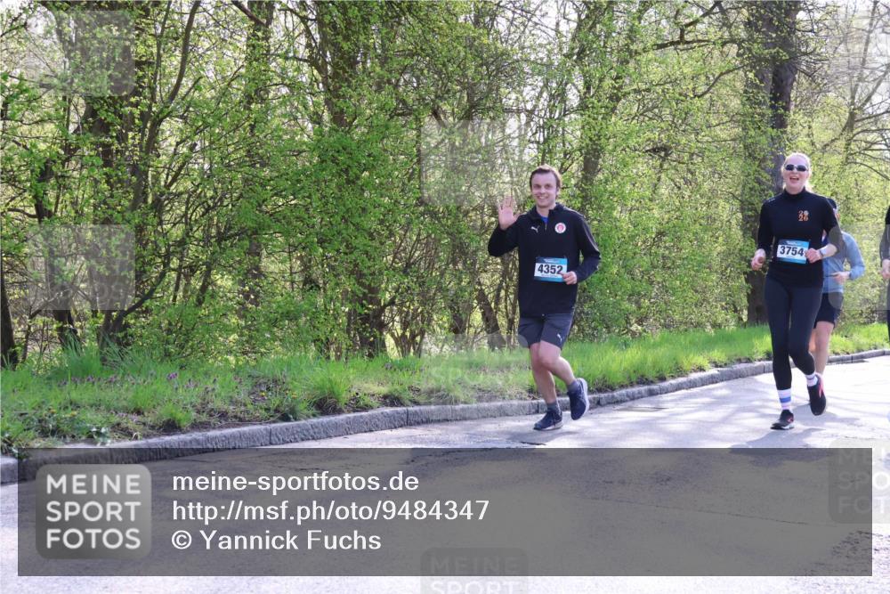 12.04.2026 - 45. Internationalen Wilhelmsburger Insellauf Yannick Fuchs http://msf.ph/oto/9484347 12.04.2026 10:45:58 Laufen 4352, 26, 3754 meine-sportfotos.de