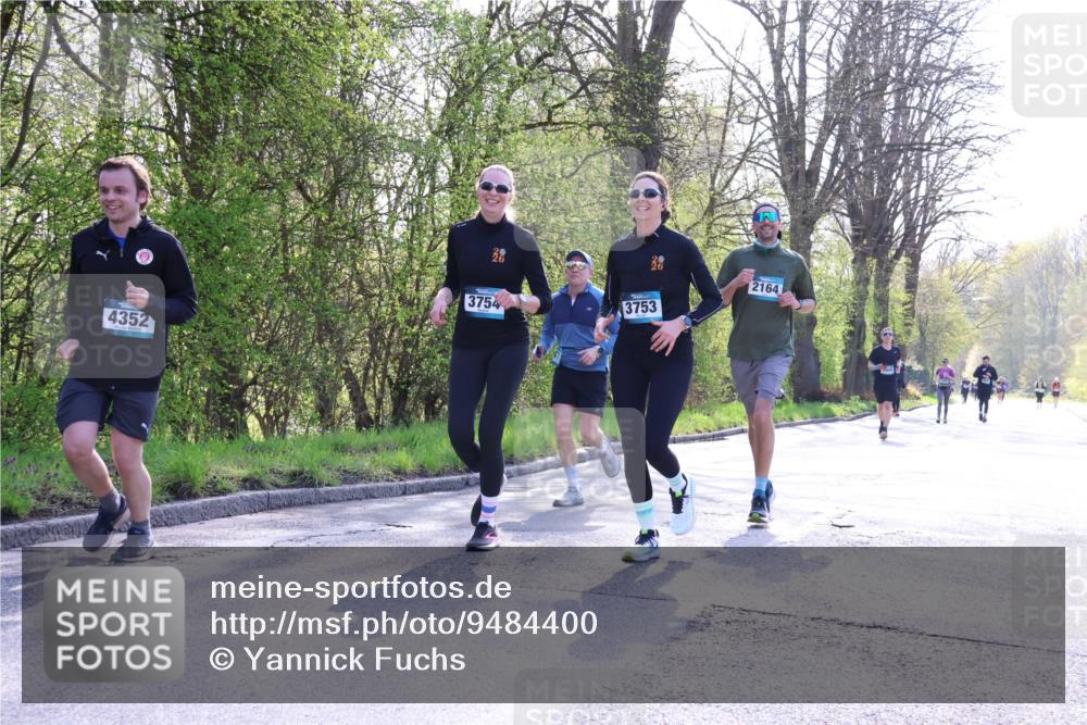 12.04.2026 - 45. Internationalen Wilhelmsburger Insellauf Yannick Fuchs http://msf.ph/oto/9484400 12.04.2026 10:45:59 Laufen 2164, 3754, 3753, 4352 meine-sportfotos.de