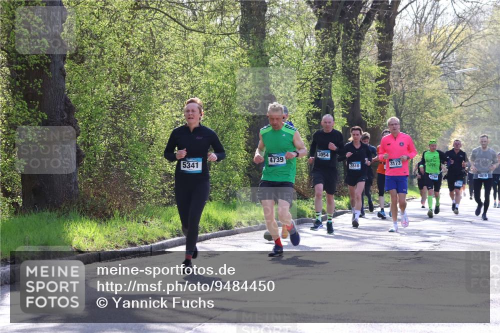 12.04.2026 - 45. Internationalen Wilhelmsburger Insellauf Yannick Fuchs http://msf.ph/oto/9484450 12.04.2026 10:33:42 Laufen 4739, 5341, 3054, 3173, 2810, 4758, 4815, 3345 meine-sportfotos.de