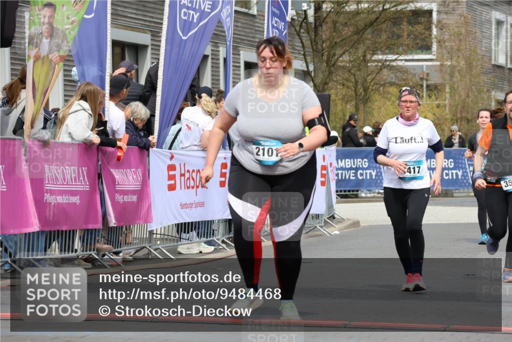 12.04.2026 - 45. Internationalen Wilhelmsburger Insellauf Strokosch-Dieckow http://msf.ph/oto/9484468 12.04.2026 13:21:34 Ziel 2363, 2101, 4417, 3552, 3551 meine-sportfotos.de