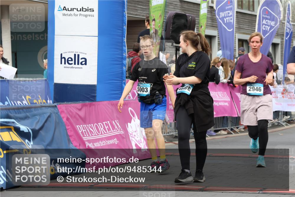 12.04.2026 - 45. Internationalen Wilhelmsburger Insellauf Strokosch-Dieckow http://msf.ph/oto/9485344 12.04.2026 13:20:15 Ziel 5003, 3857, 2946, 4905, 4274, 2534, 4936 meine-sportfotos.de