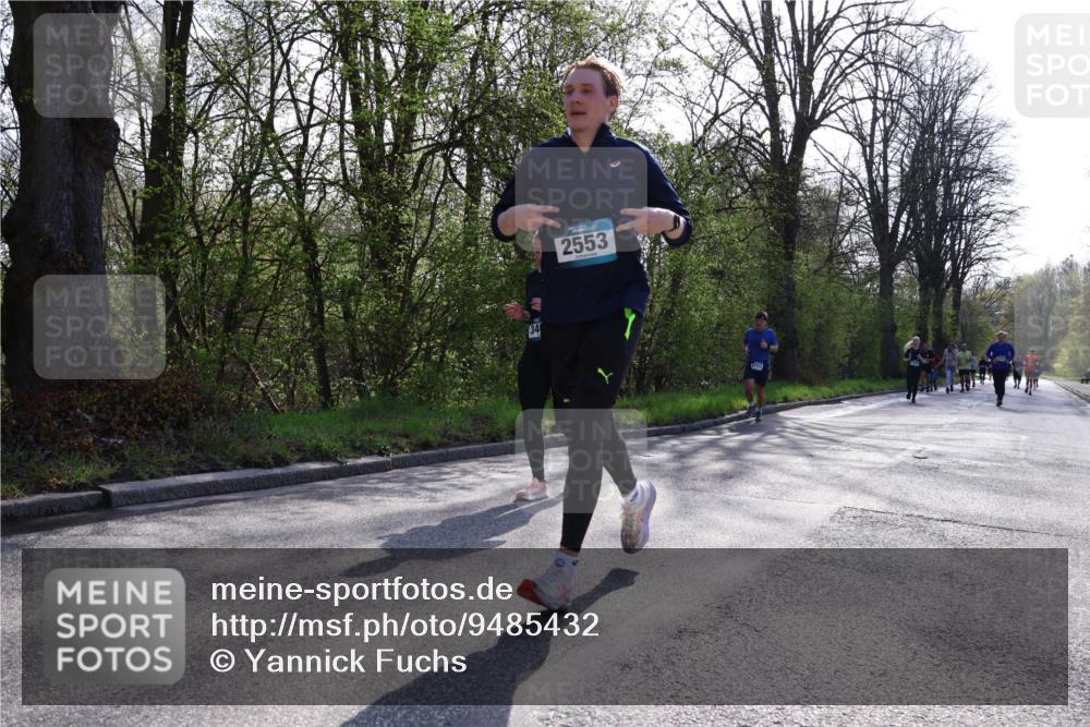 12.04.2026 - 45. Internationalen Wilhelmsburger Insellauf Yannick Fuchs http://msf.ph/oto/9485432 12.04.2026 10:46:32 Laufen 2553 meine-sportfotos.de