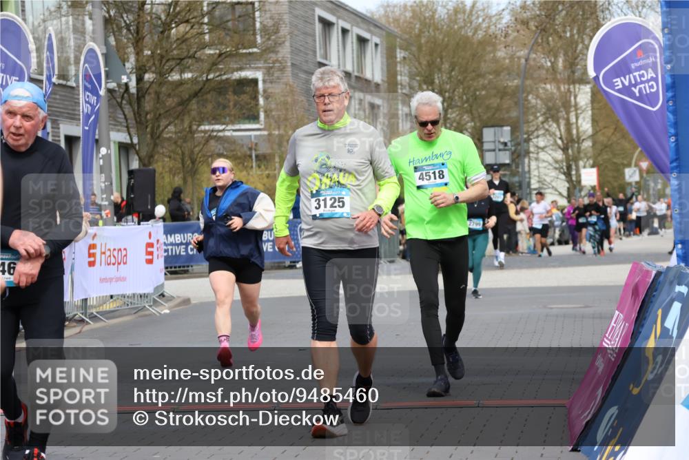 12.04.2026 - 45. Internationalen Wilhelmsburger Insellauf Strokosch-Dieckow http://msf.ph/oto/9485460 12.04.2026 13:19:59 Ziel 3193, 4469, 5327, 3125, 4518, 5778, 2799 meine-sportfotos.de