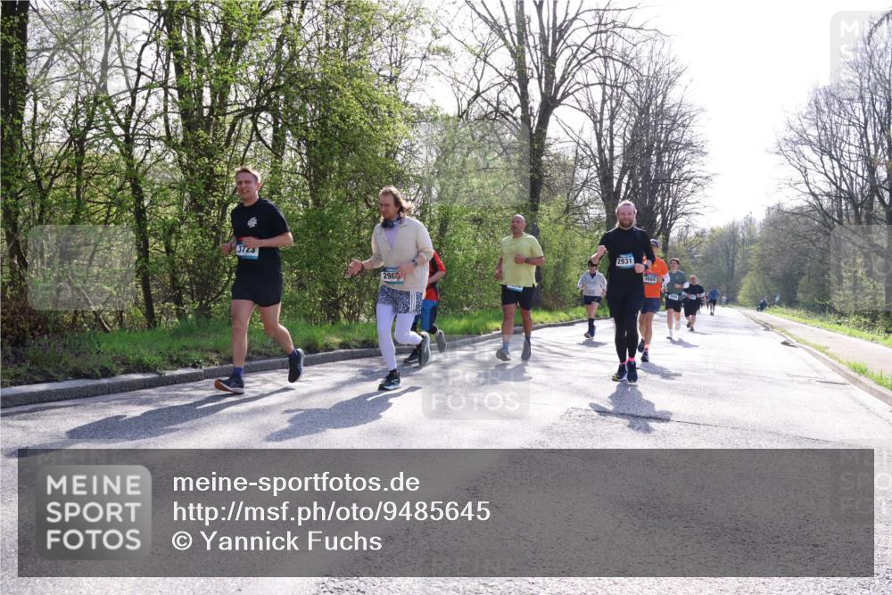12.04.2026 - 45. Internationalen Wilhelmsburger Insellauf Yannick Fuchs http://msf.ph/oto/9485645 12.04.2026 10:46:43 Laufen 3723, 2983, 2931, 3665 meine-sportfotos.de