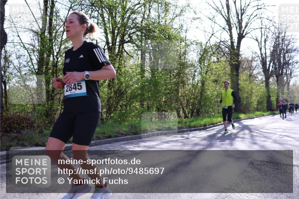 12.04.2026 - 45. Internationalen Wilhelmsburger Insellauf Yannick Fuchs http://msf.ph/oto/9485697 12.04.2026 10:34:54 Laufen 2845 meine-sportfotos.de