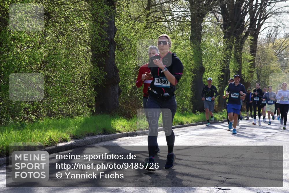 12.04.2026 - 45. Internationalen Wilhelmsburger Insellauf Yannick Fuchs http://msf.ph/oto/9485726 12.04.2026 10:34:58 Laufen 3860, 3430, 5690, 3440, 2376 meine-sportfotos.de