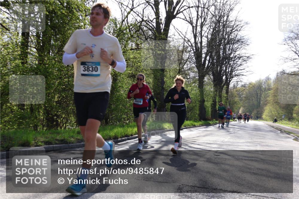 12.04.2026 - 45. Internationalen Wilhelmsburger Insellauf Yannick Fuchs http://msf.ph/oto/9485847 12.04.2026 10:35:11 Laufen 3830, 3008 meine-sportfotos.de
