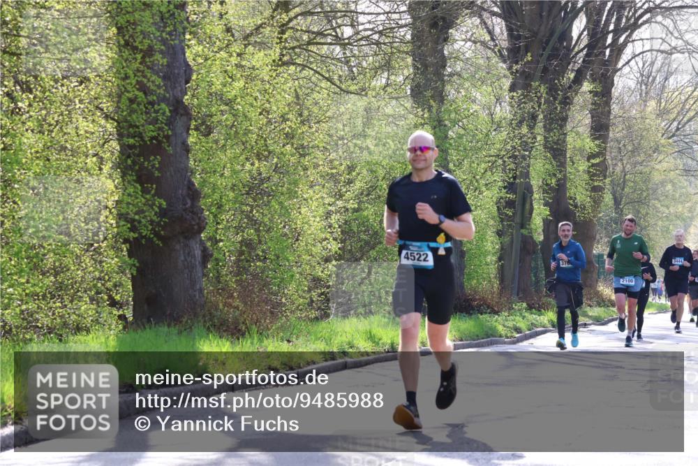12.04.2026 - 45. Internationalen Wilhelmsburger Insellauf Yannick Fuchs http://msf.ph/oto/9485988 12.04.2026 10:29:32 Laufen 4522, 376, 2100, 3444 meine-sportfotos.de