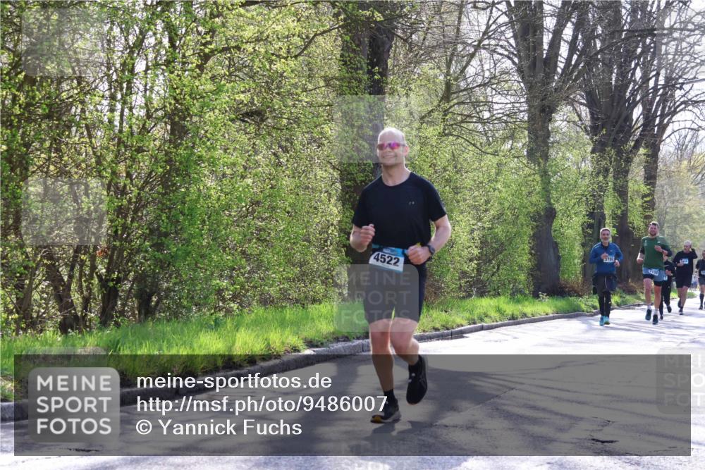 12.04.2026 - 45. Internationalen Wilhelmsburger Insellauf Yannick Fuchs http://msf.ph/oto/9486007 12.04.2026 10:29:34 Laufen 4522, 3702, 2100 meine-sportfotos.de