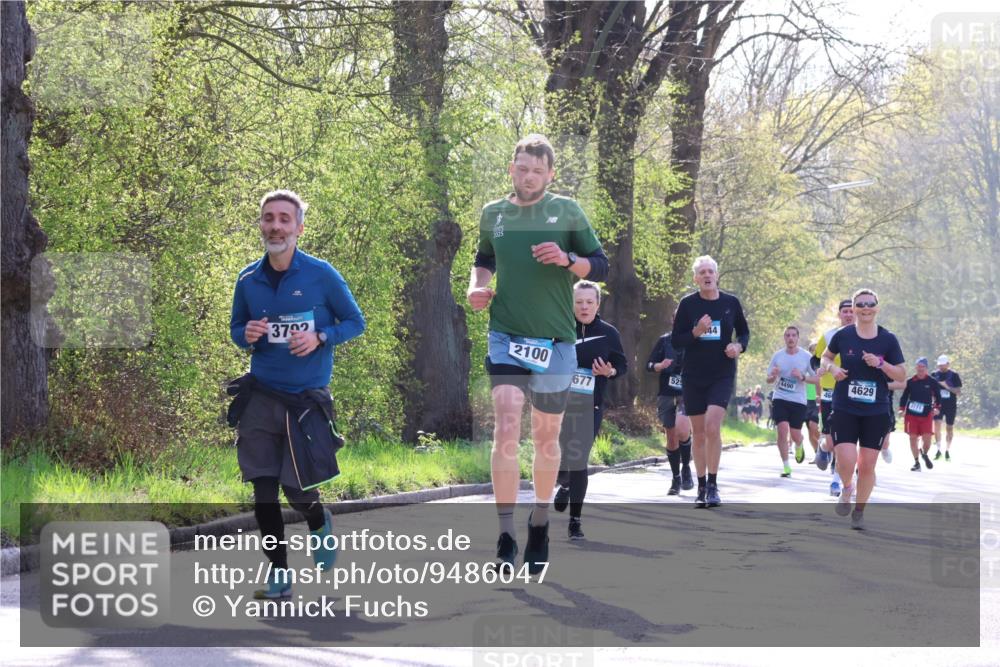 12.04.2026 - 45. Internationalen Wilhelmsburger Insellauf Yannick Fuchs http://msf.ph/oto/9486047 12.04.2026 10:29:38 Laufen 3702, 2100, 677, 44, 525, 4490, 4629, 3171 meine-sportfotos.de