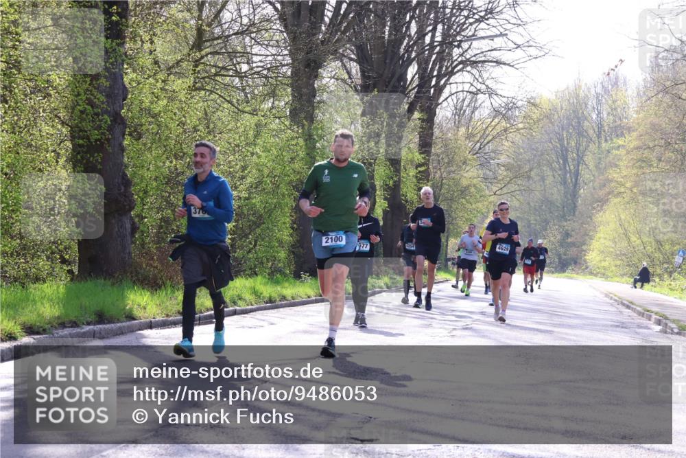 12.04.2026 - 45. Internationalen Wilhelmsburger Insellauf Yannick Fuchs http://msf.ph/oto/9486053 12.04.2026 10:29:38 Laufen 370, 2100, 77, 4490, 4629 meine-sportfotos.de