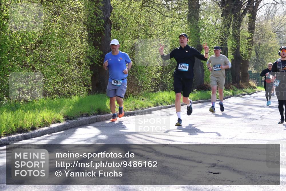 12.04.2026 - 45. Internationalen Wilhelmsburger Insellauf Yannick Fuchs http://msf.ph/oto/9486162 12.04.2026 10:35:48 Laufen 3450, 2206, 3484, 672 meine-sportfotos.de