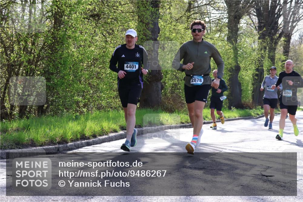 12.04.2026 - 45. Internationalen Wilhelmsburger Insellauf Yannick Fuchs http://msf.ph/oto/9486267 12.04.2026 10:30:02 Laufen 4401, 2878, 527, 568, 3090 meine-sportfotos.de
