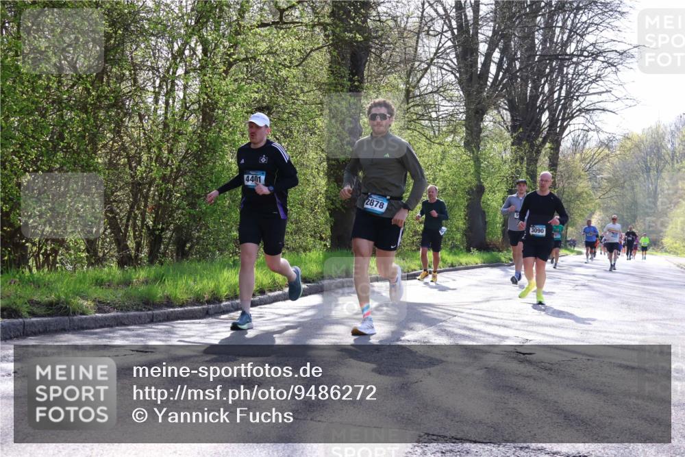 12.04.2026 - 45. Internationalen Wilhelmsburger Insellauf Yannick Fuchs http://msf.ph/oto/9486272 12.04.2026 10:30:02 Laufen 4401, 2878, 3090 meine-sportfotos.de