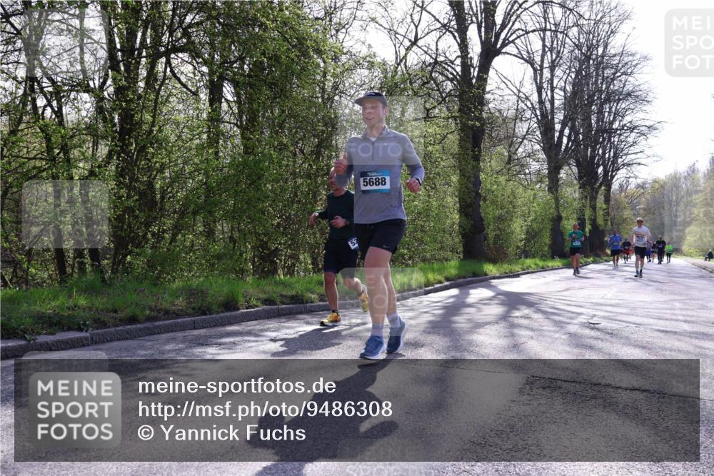 12.04.2026 - 45. Internationalen Wilhelmsburger Insellauf Yannick Fuchs http://msf.ph/oto/9486308 12.04.2026 10:30:07 Laufen 5688 meine-sportfotos.de