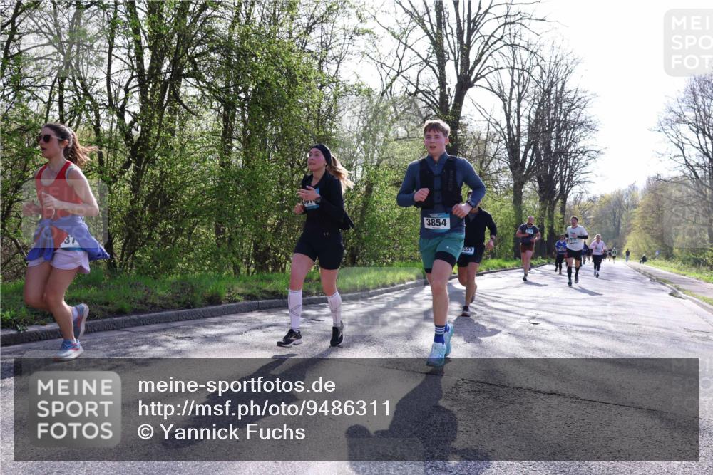 12.04.2026 - 45. Internationalen Wilhelmsburger Insellauf Yannick Fuchs http://msf.ph/oto/9486311 12.04.2026 10:36:03 Laufen 3854, 3553 meine-sportfotos.de