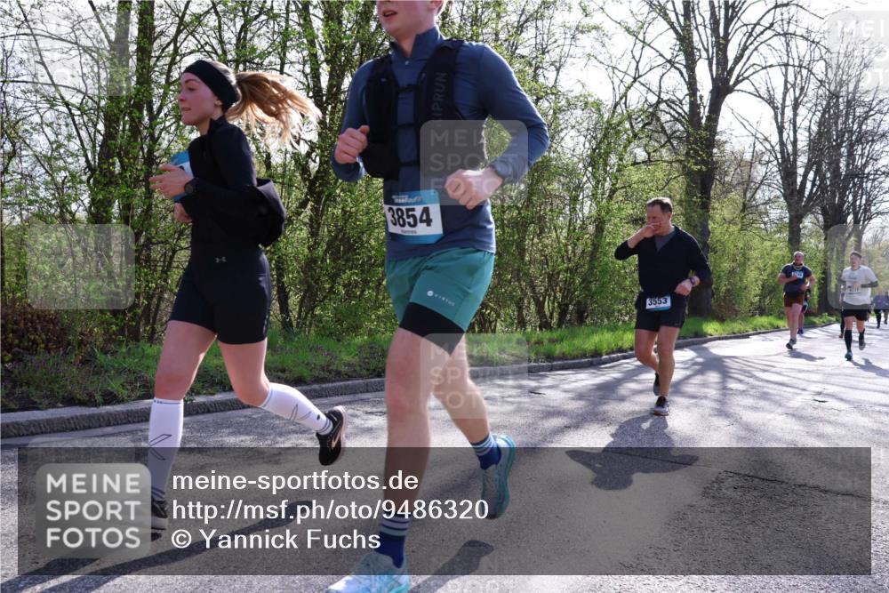 12.04.2026 - 45. Internationalen Wilhelmsburger Insellauf Yannick Fuchs http://msf.ph/oto/9486320 12.04.2026 10:36:04 Laufen 3854, 3553, 5949, 4331 meine-sportfotos.de