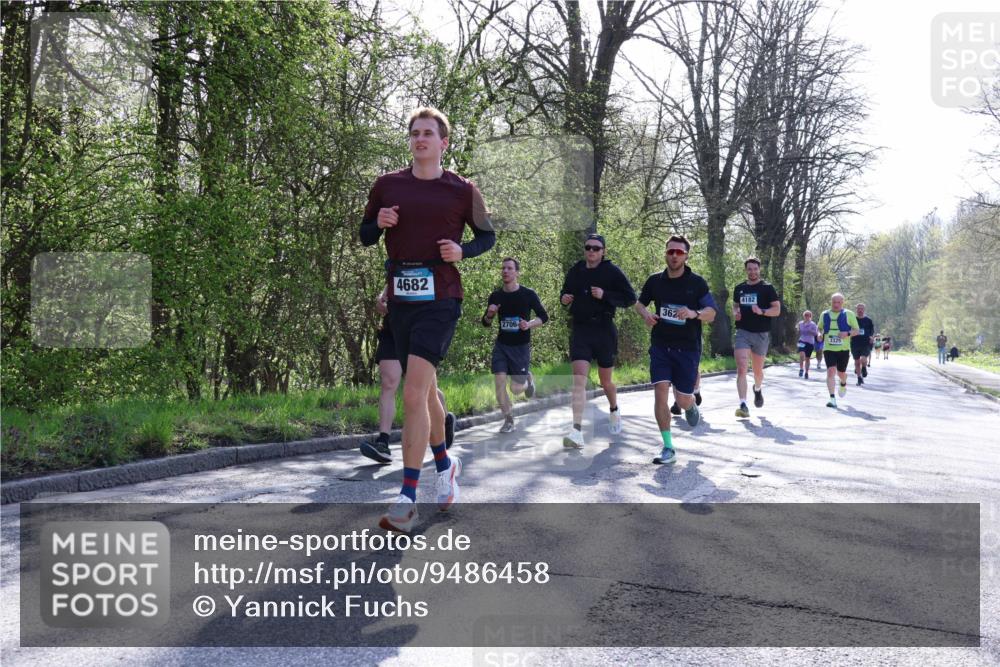 12.04.2026 - 45. Internationalen Wilhelmsburger Insellauf Yannick Fuchs http://msf.ph/oto/9486458 12.04.2026 10:36:19 Laufen 4682, 2706, 3624, 4182, 3325 meine-sportfotos.de