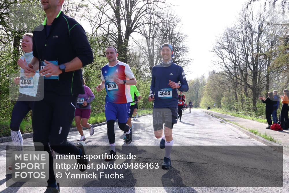 12.04.2026 - 45. Internationalen Wilhelmsburger Insellauf Yannick Fuchs http://msf.ph/oto/9486463 12.04.2026 10:30:22 Laufen 4645, 2634, 4649, 4655, 3381 meine-sportfotos.de