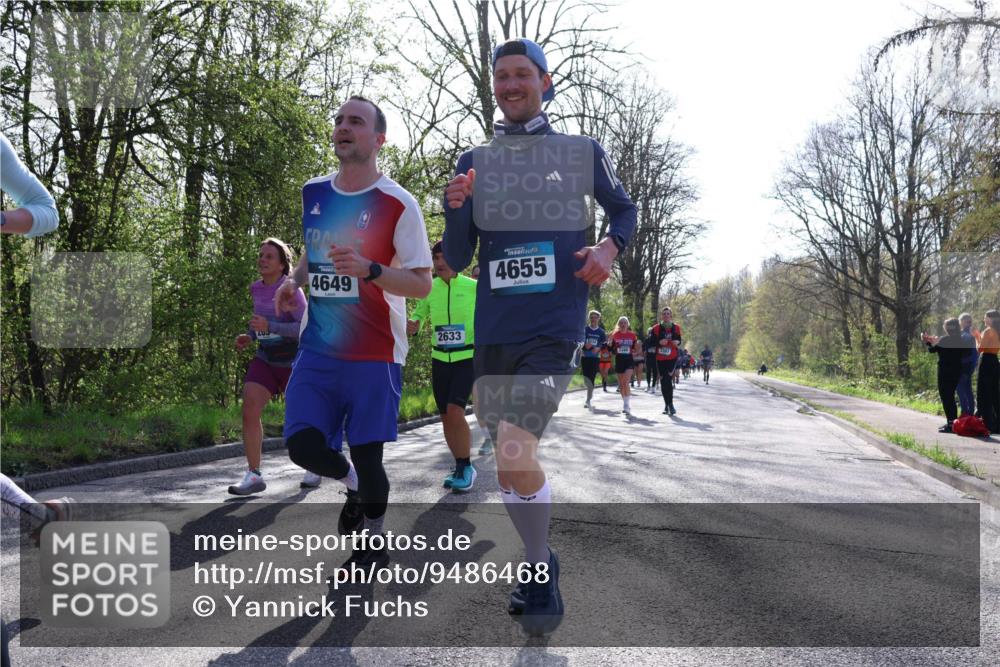12.04.2026 - 45. Internationalen Wilhelmsburger Insellauf Yannick Fuchs http://msf.ph/oto/9486468 12.04.2026 10:30:23 Laufen 4649, 2633, 4655, 3380 meine-sportfotos.de