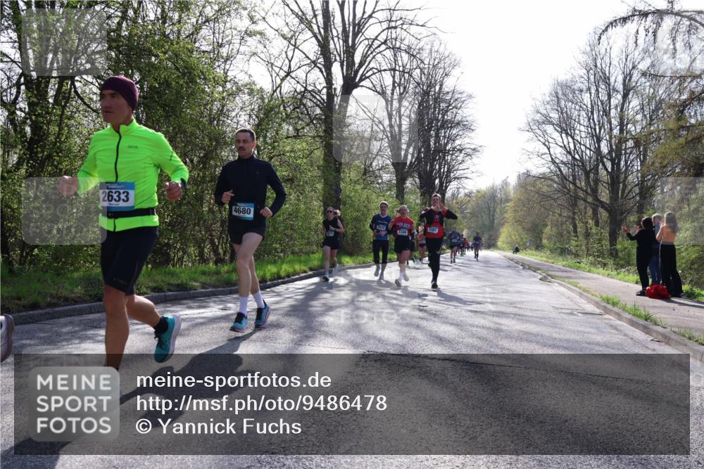 12.04.2026 - 45. Internationalen Wilhelmsburger Insellauf Yannick Fuchs http://msf.ph/oto/9486478 12.04.2026 10:30:24 Laufen 2633, 4680, 3381, 5034, 3380 meine-sportfotos.de