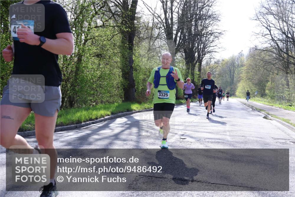 12.04.2026 - 45. Internationalen Wilhelmsburger Insellauf Yannick Fuchs http://msf.ph/oto/9486492 12.04.2026 10:36:23 Laufen 3325, 2384, 4992 meine-sportfotos.de