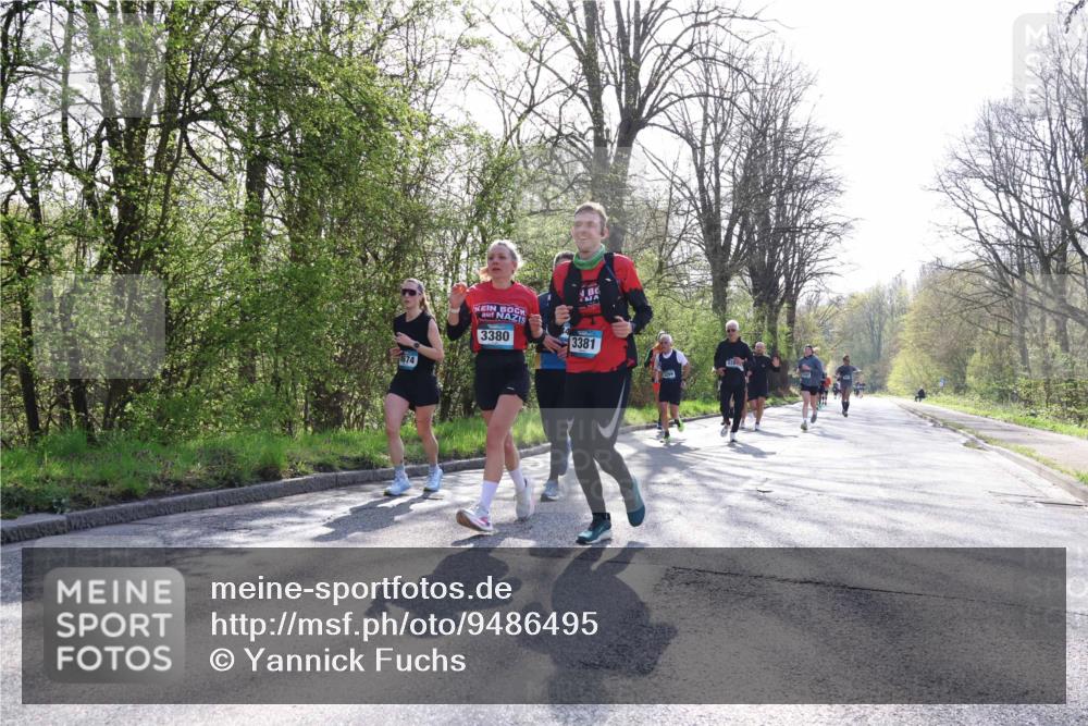 12.04.2026 - 45. Internationalen Wilhelmsburger Insellauf Yannick Fuchs http://msf.ph/oto/9486495 12.04.2026 10:30:26 Laufen 4574, 3380, 3381, 528 meine-sportfotos.de
