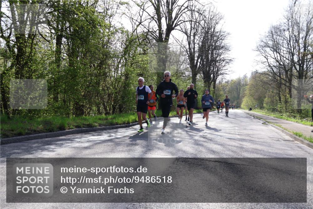 12.04.2026 - 45. Internationalen Wilhelmsburger Insellauf Yannick Fuchs http://msf.ph/oto/9486518 12.04.2026 10:30:28 Laufen 5299, 32, 5288, 5832, 4262 meine-sportfotos.de