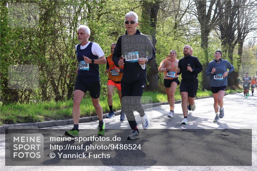 12.04.2026 - 45. Internationalen Wilhelmsburger Insellauf Yannick Fuchs http://msf.ph/oto/9486524 12.04.2026 10:30:28 Laufen 5299, 4327, 5288, 5832, 4262 meine-sportfotos.de