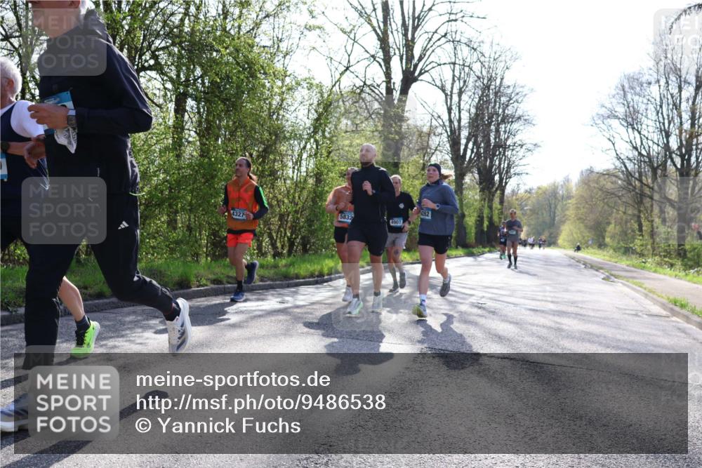 12.04.2026 - 45. Internationalen Wilhelmsburger Insellauf Yannick Fuchs http://msf.ph/oto/9486538 12.04.2026 10:30:29 Laufen 5832, 4907, 4262 meine-sportfotos.de