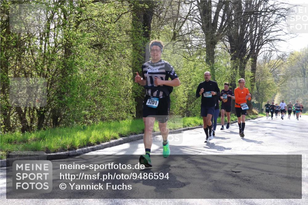 12.04.2026 - 45. Internationalen Wilhelmsburger Insellauf Yannick Fuchs http://msf.ph/oto/9486594 12.04.2026 10:30:35 Laufen 3201, 3229, 5606 meine-sportfotos.de