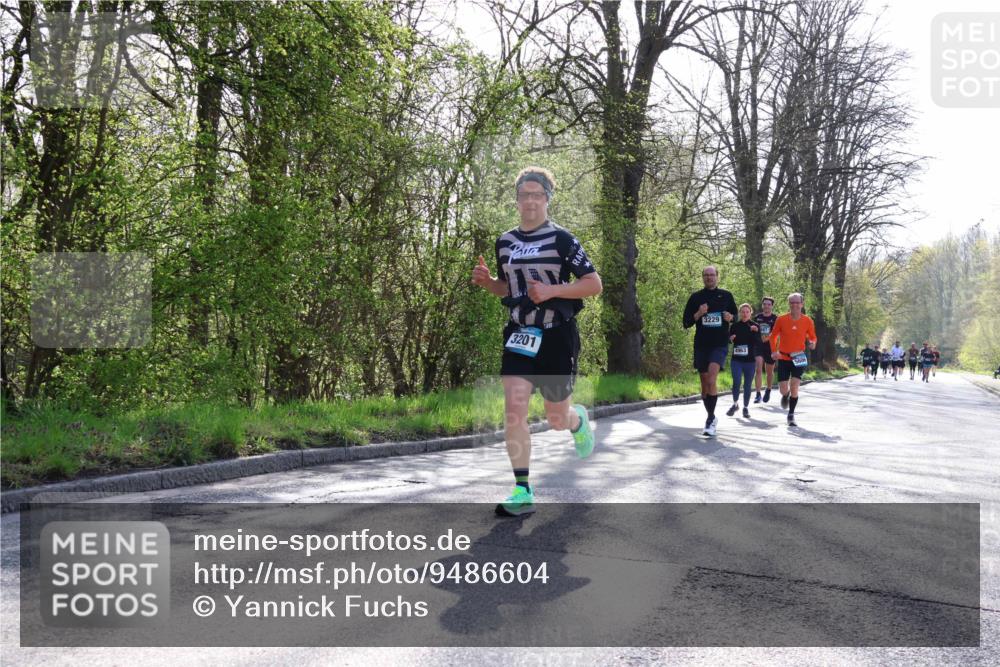 12.04.2026 - 45. Internationalen Wilhelmsburger Insellauf Yannick Fuchs http://msf.ph/oto/9486604 12.04.2026 10:30:36 Laufen 3201, 3229, 4963 meine-sportfotos.de