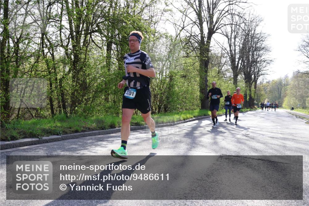 12.04.2026 - 45. Internationalen Wilhelmsburger Insellauf Yannick Fuchs http://msf.ph/oto/9486611 12.04.2026 10:30:37 Laufen 3201, 3229 meine-sportfotos.de